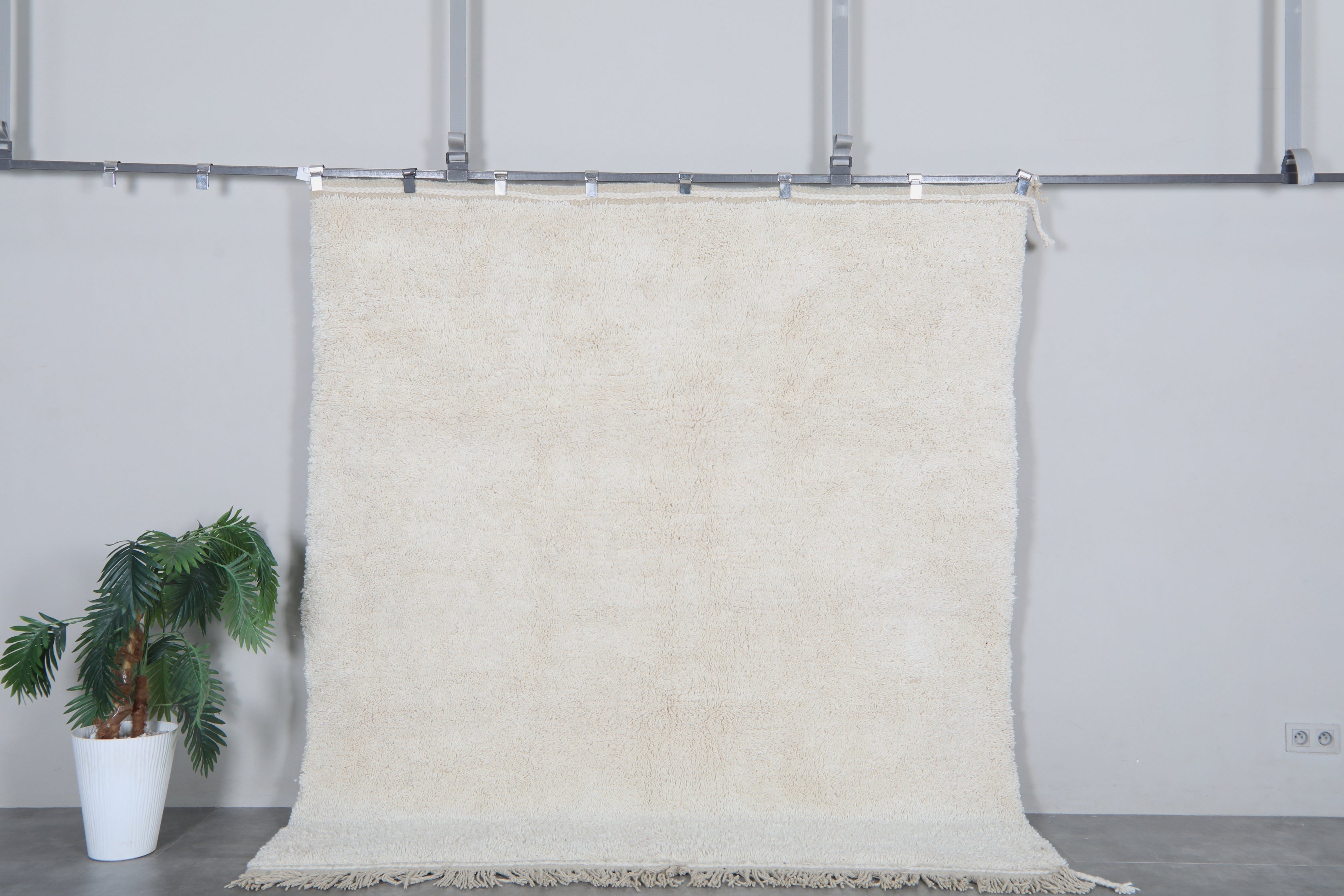 Solid cream Moroccan shag rug 6.7 x 7.4 ft - Handmade wool Berber