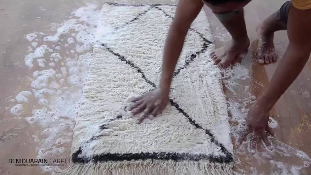 How to wash your beni ourain rugs, Berber carpets ?