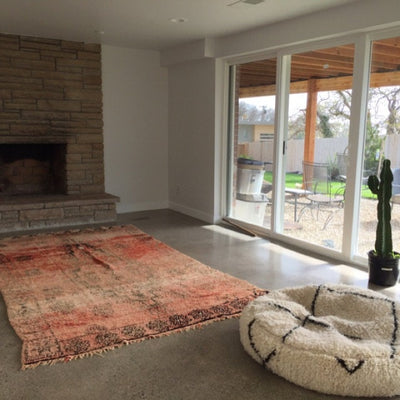 Moroccan rug - Traditional hand-woven product that is made in Morocco