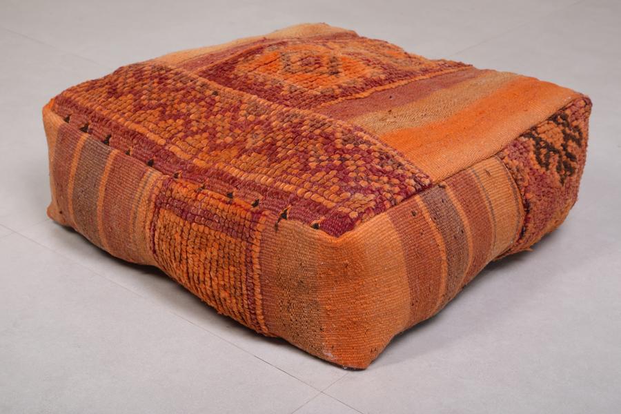 Buying a Moroccan Pouf