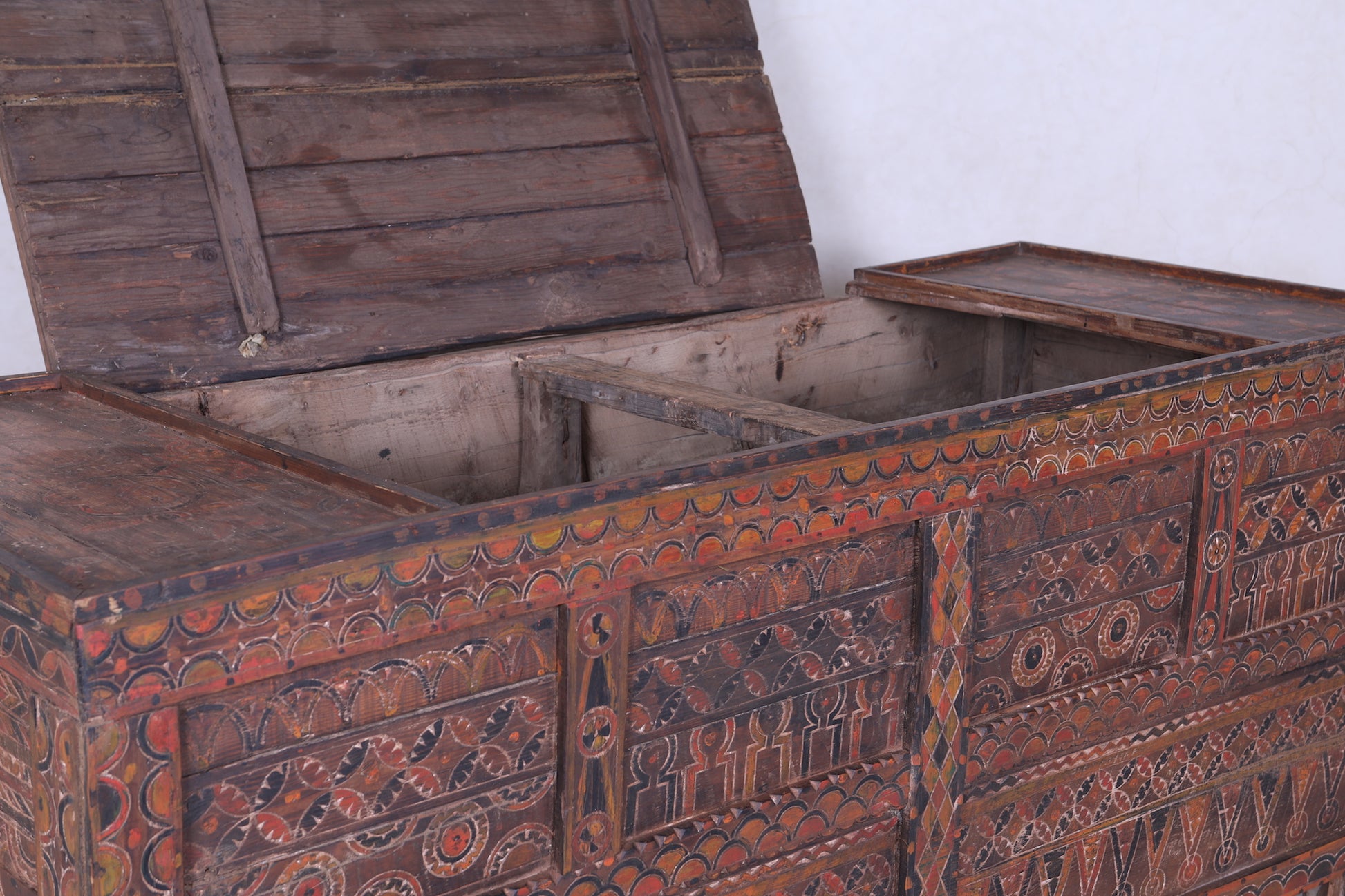 Vintage Moroccan chest H 2.8 FT x W 6.5 FT x D 2.6 FT - wood chest