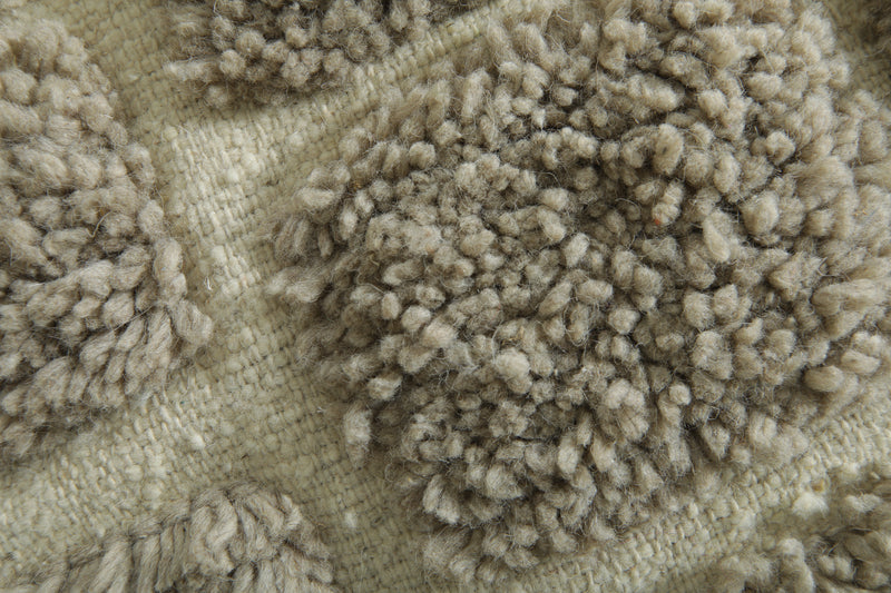 Moroccan handwoven wool rug - White & grey checkered design - 7.6 ft x 11 ft