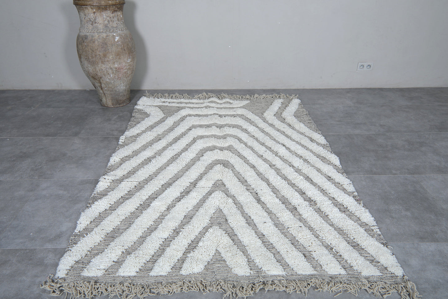 Moroccan rug 5.2 X 7.2 Feet