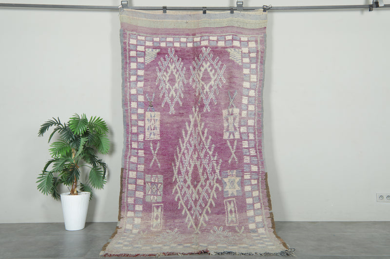 Moroccan wool boujad rug – Tribal mauve and neutral cream tones - 4.4 ft x 8.9 ft