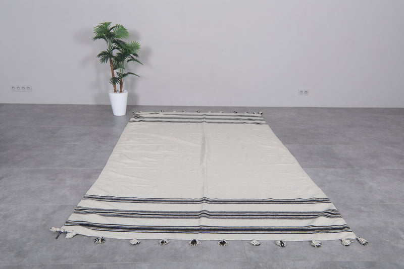Handwoven Cream & Black Kilim Rug - 6 FT X 9.5 FT - Handwoven Kilim