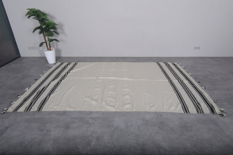 Handwoven Cream & Black Kilim Rug - 6 FT X 9.5 FT - Handwoven Kilim