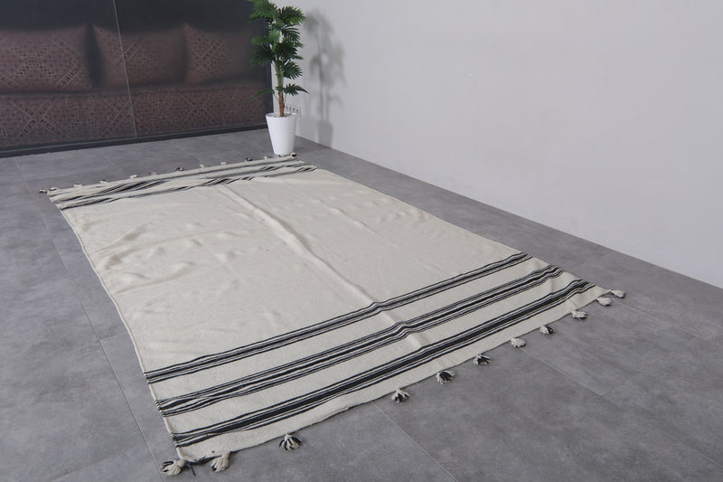 Handwoven Cream & Black Kilim Rug - 6 FT X 9.5 FT - Handwoven Kilim