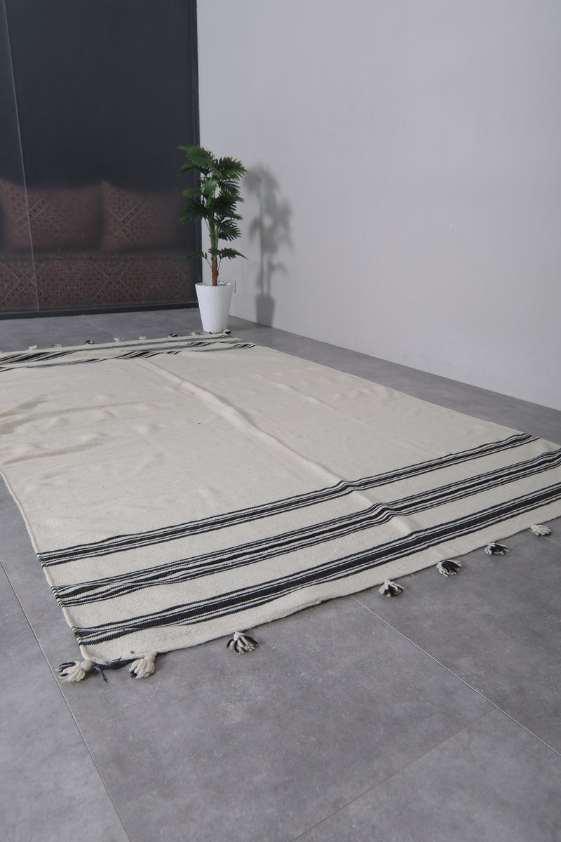 Handwoven Cream & Black Kilim Rug - 6 FT X 9.5 FT - Handwoven Kilim