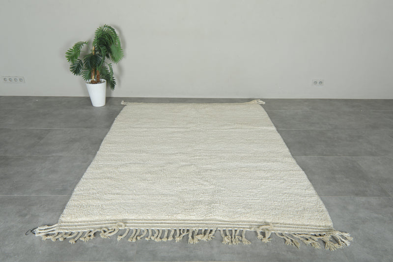 White Moroccan wool rug - Minimalist handwoven - 5.9 ft x 7.8 ft