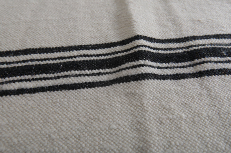 Handwoven Cream & Black Kilim Rug - 6 FT X 9.5 FT - Handwoven Kilim