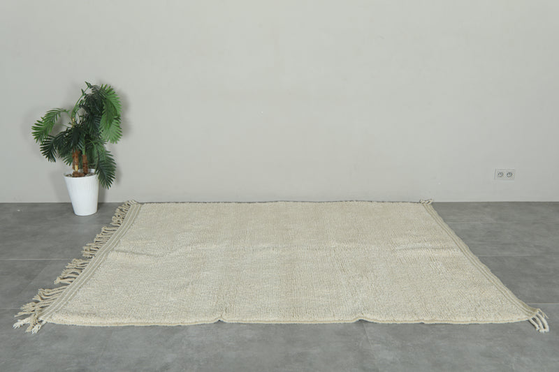 White Moroccan wool rug - Minimalist handwoven - 5.9 ft x 7.8 ft