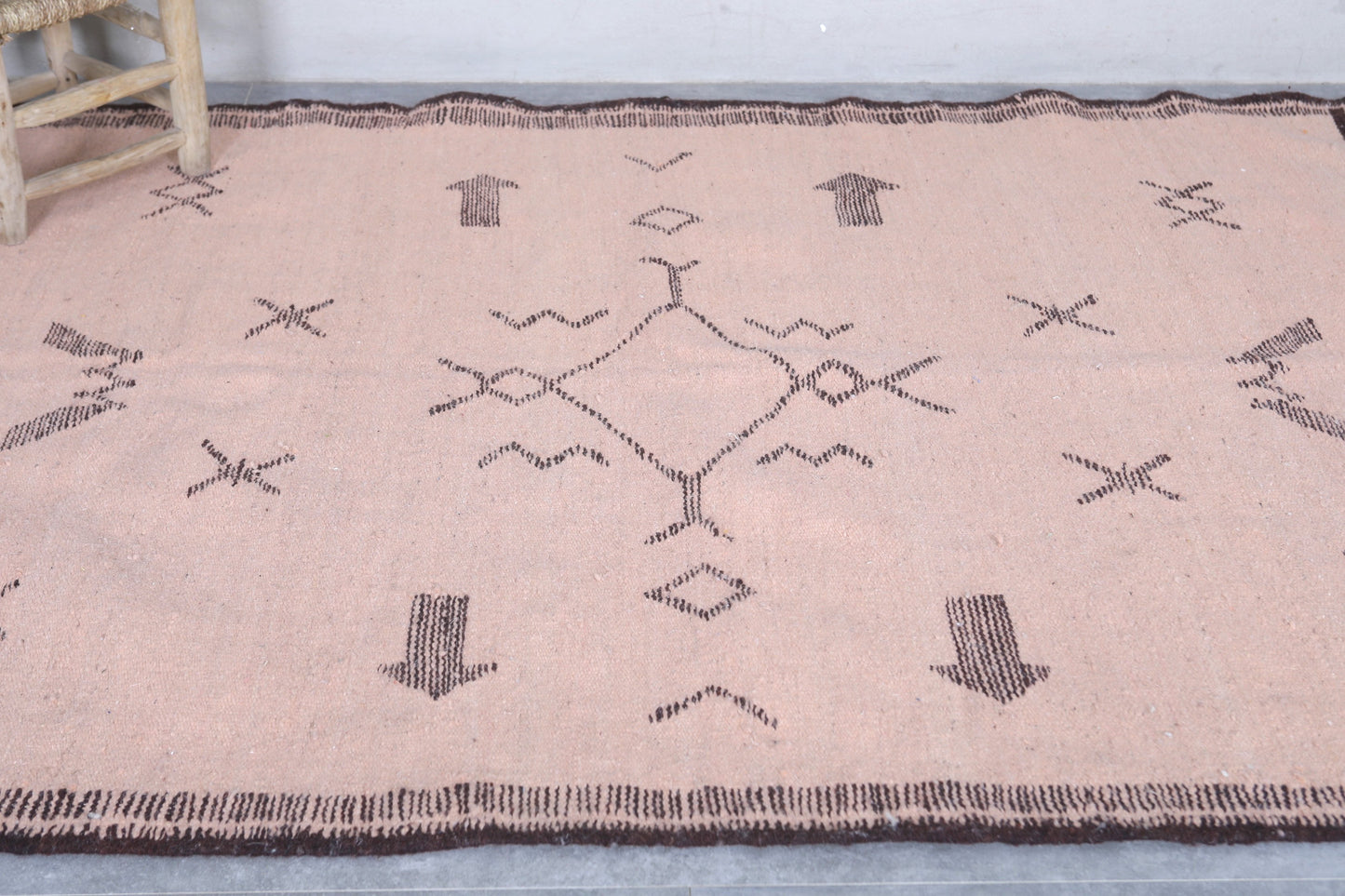 Moroccan rug 5.1 X 6.8 Feet