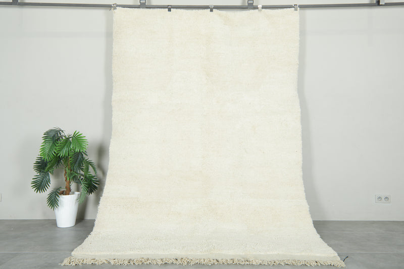 Minimalist white Moroccan wool rug - Handwoven beni ourain style - 6.3 ft x 8.9 ft