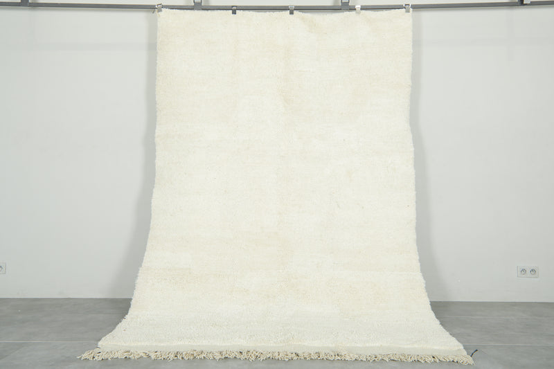 Minimalist white Moroccan wool rug - Handwoven beni ourain style - 6.3 ft x 8.9 ft