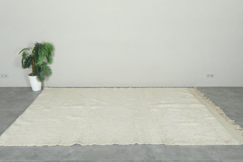 Minimalist white Moroccan wool rug - Handwoven beni ourain style - 6.3 ft x 8.9 ft