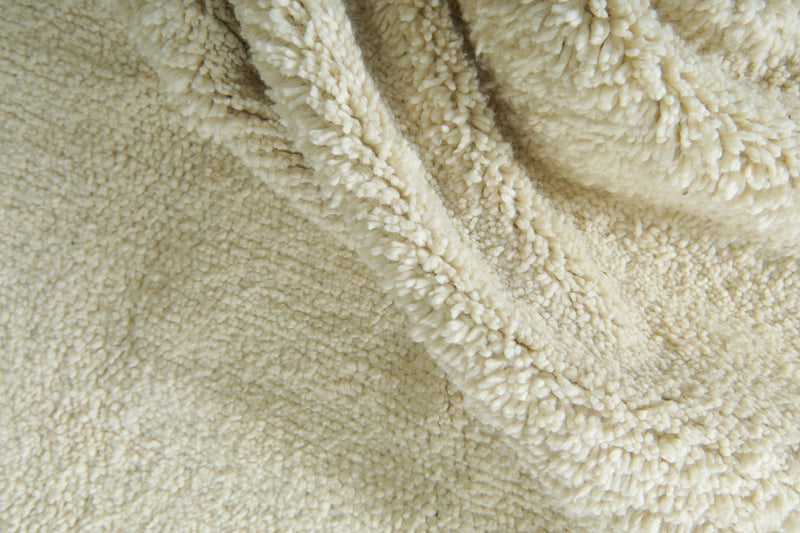 Minimalist white Moroccan wool rug - Handwoven beni ourain style - 6.3 ft x 8.9 ft