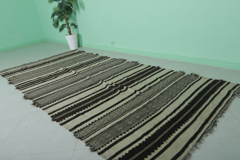 Handwoven Kilim Rug 4.9 FT x 10.7 FT – Elegant Black and White Design - Handwoven Kilim