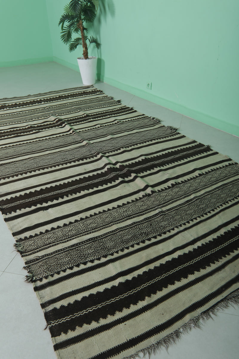 Handwoven Kilim Rug 4.9 FT x 10.7 FT – Elegant Black and White Design - Handwoven Kilim