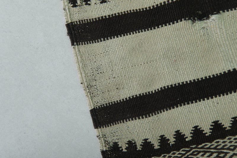 Handwoven Kilim Rug 4.9 FT x 10.7 FT – Elegant Black and White Design - Handwoven Kilim