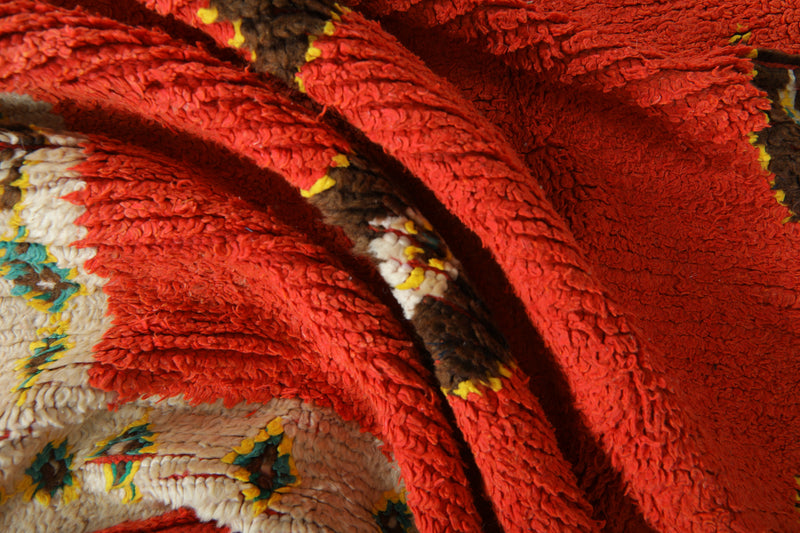 Red azilal Moroccan rug with geometric design - 4.5 feet x 9.1 feet