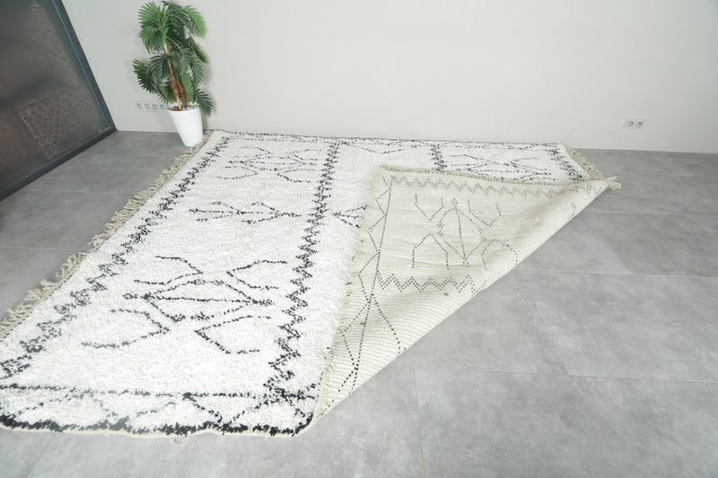 White beni ourain rug with black geometric design - Custom size - custom moroccan rugs