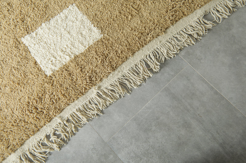 Minimalist Moroccan wool rug - Beige with white squares - 12 ft x 12.2 ft