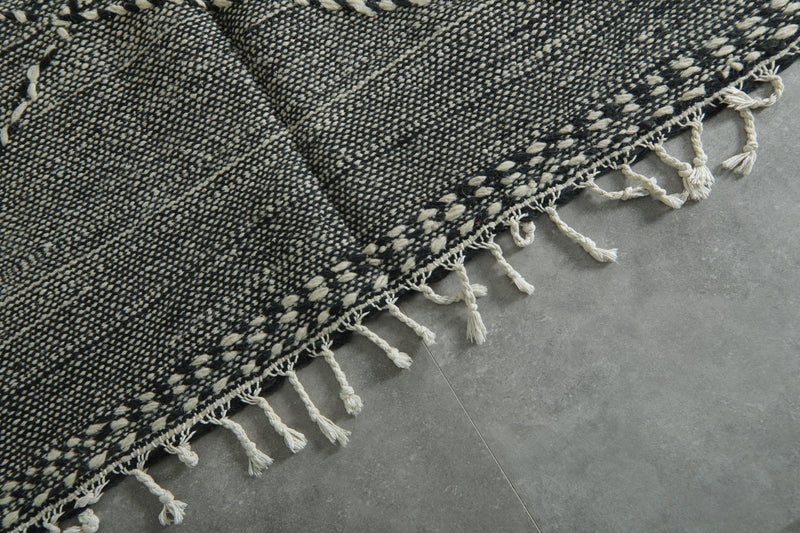 Black & white Moroccan flatwoven rug - 6.3 ft x 10.2 ft