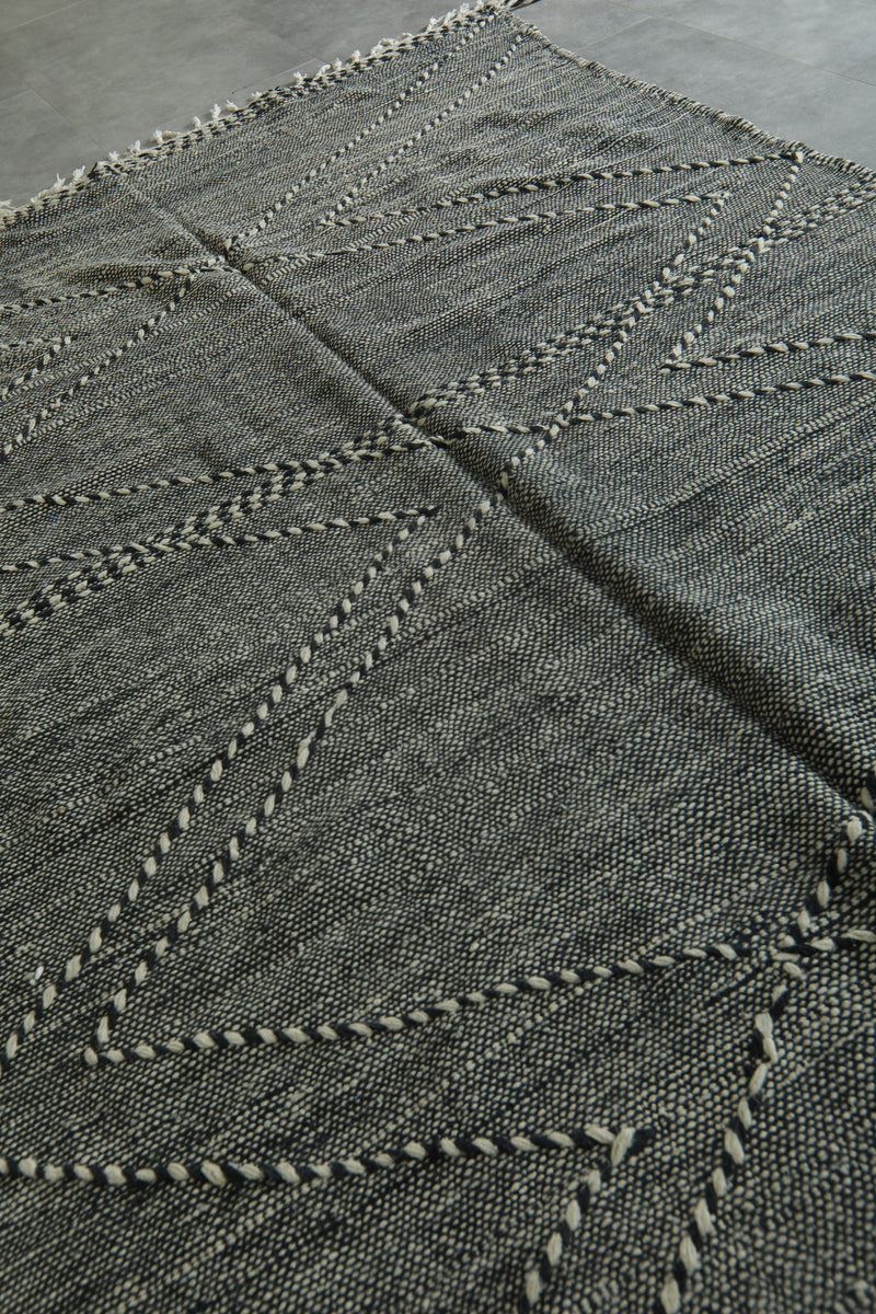 Black & white Moroccan flatwoven rug - 6.3 ft x 10.2 ft