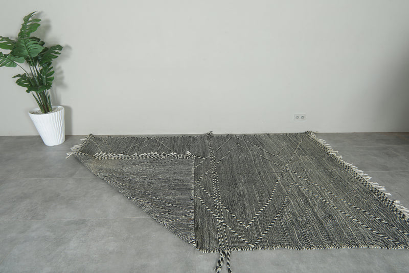 Black & white Moroccan flatwoven rug - 6.3 ft x 10.2 ft