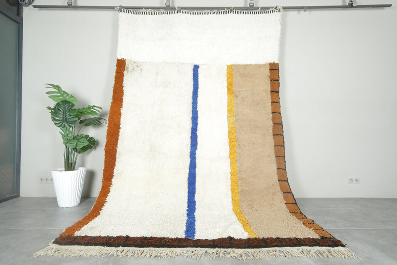 Moroccan wool rug - White base with earthy accents - 7.3 ft x 11.1 ft