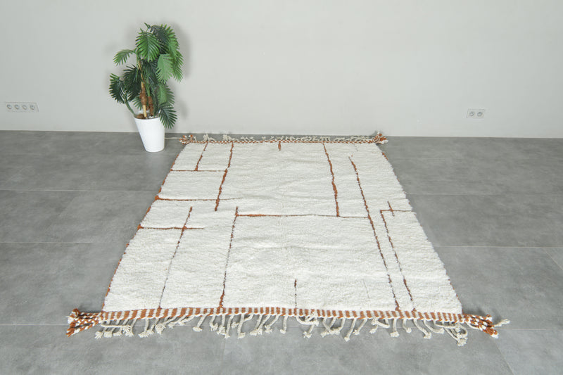 Custom beni ourain rug – White wool with terracotta geometric lines
