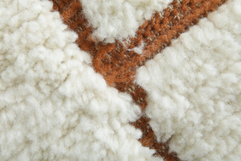 Custom beni ourain rug – White wool with terracotta geometric lines