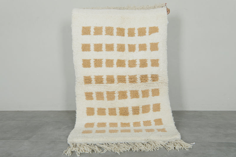 White Moroccan beni ourain rug with beige checkered design - 3.2 ft x 5.2 ft