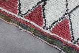 White and Red Moroccan Boucherouite Rug 3.5 x 8.6 Feet
