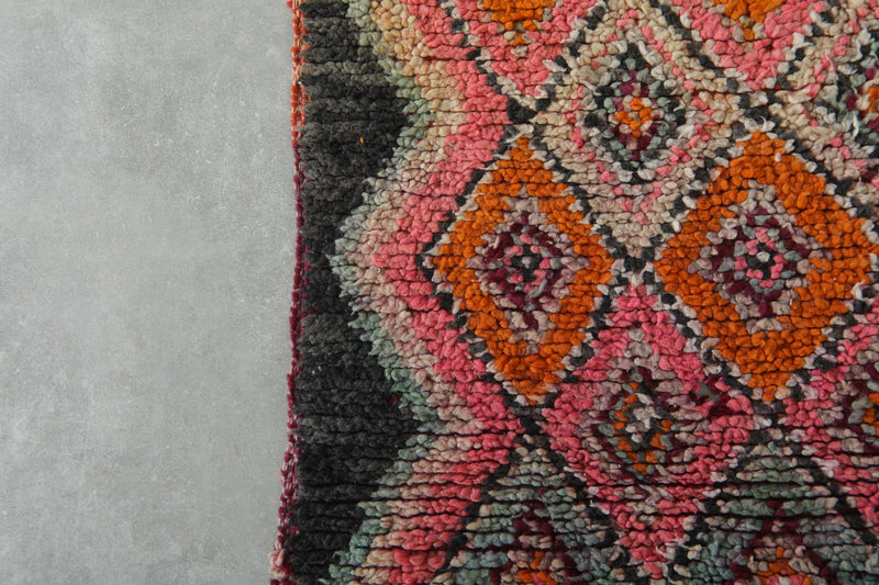 Runner Moroccan rug with geometric diamond design rug - 2.9 ft x 10.7 ft