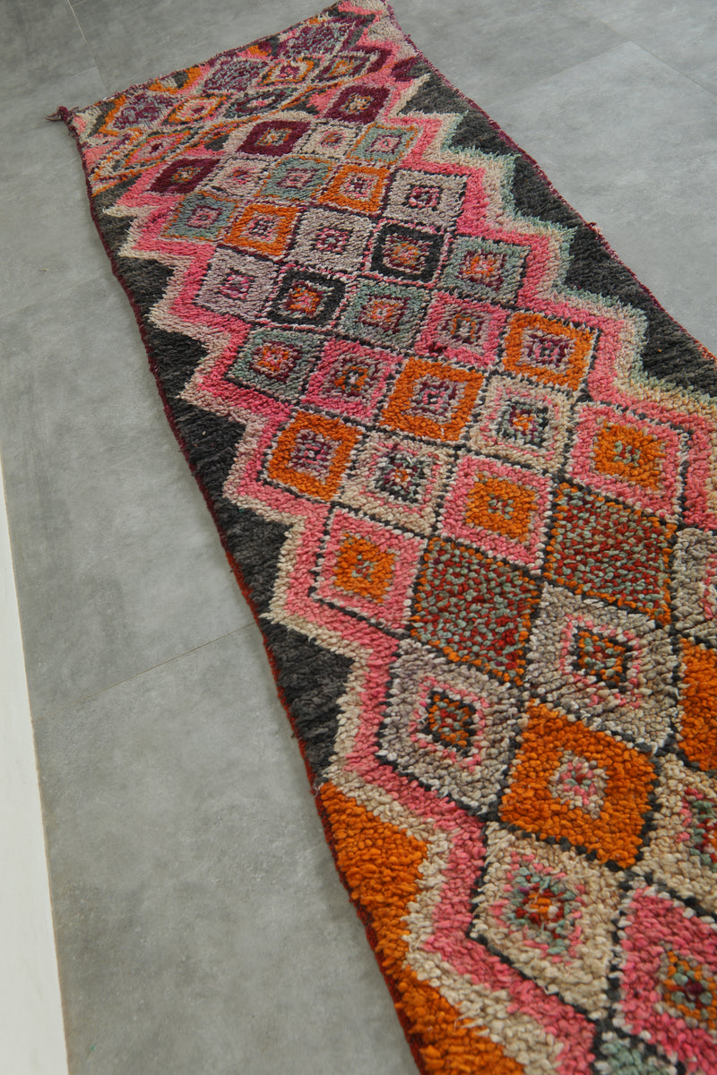 Runner Moroccan rug with geometric diamond design rug - 2.9 ft x 10.7 ft