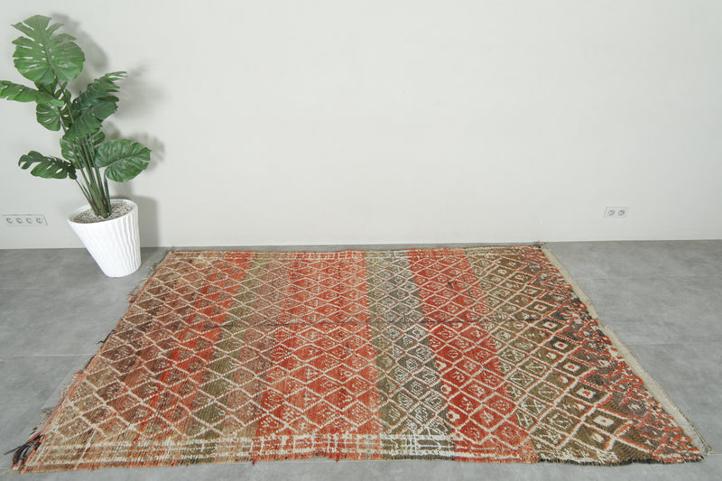 Moroccan wool rug - Handwoven berber style - 5.1 ft x 8.8 ft