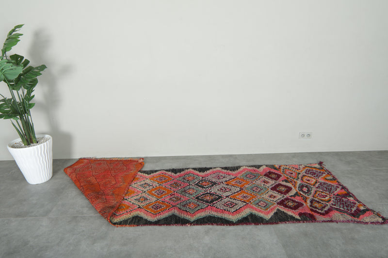 Runner Moroccan rug with geometric diamond design rug - 2.9 ft x 10.7 ft