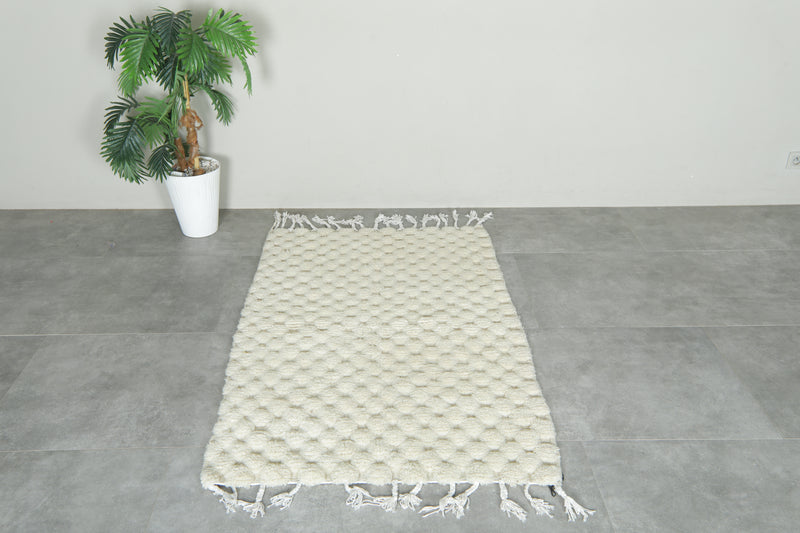 White Moroccan beni ourain rug - 3.5 ft x 5.2 ft
