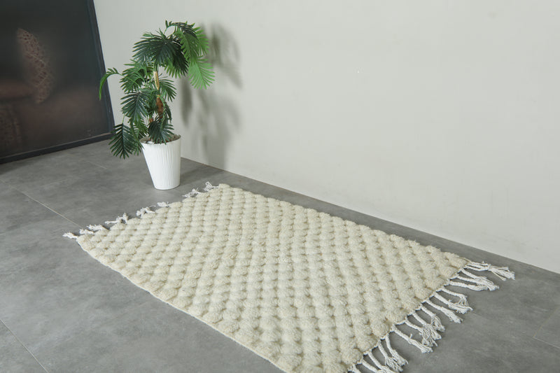 White Moroccan beni ourain rug - 3.5 ft x 5.2 ft
