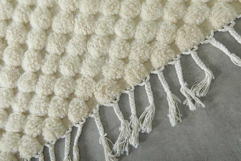 White Moroccan beni ourain rug - 3.5 ft x 5.2 ft