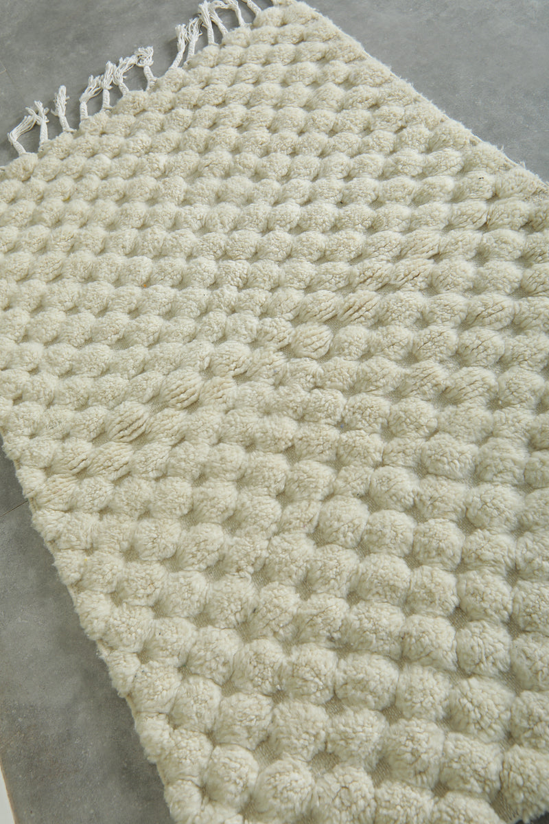 White Moroccan beni ourain rug - 3.5 ft x 5.2 ft