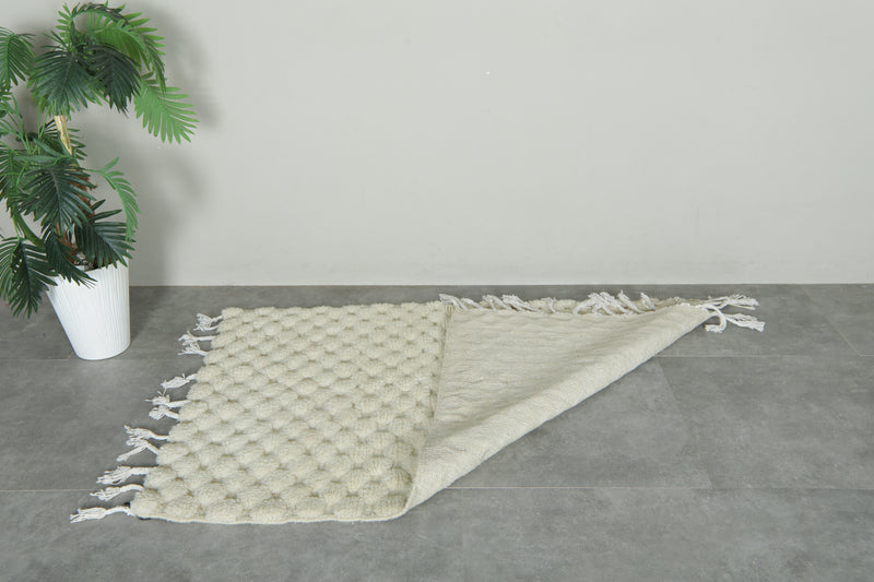 White Moroccan beni ourain rug - 3.5 ft x 5.2 ft