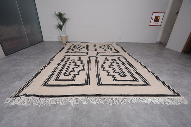 Large Moroccan Rug - 9.6 x 14.2 ft | Handwoven Geometric Wool - Handwoven Kilim