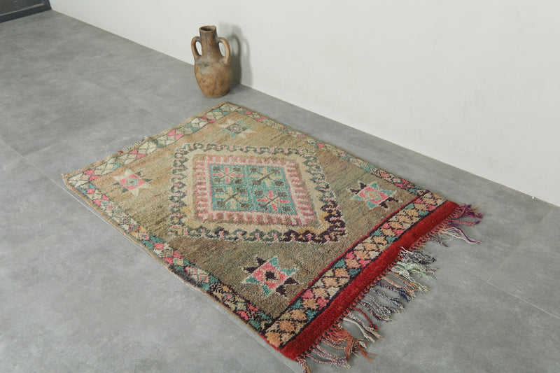 Beige Moroccan distressed medallion rug - 2.8 ft x 4.1 ft