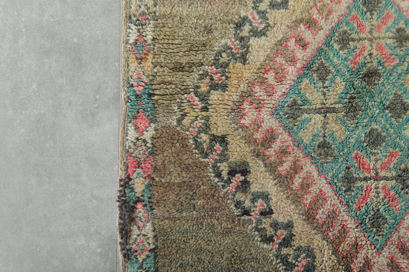 Beige Moroccan distressed medallion rug - 2.8 ft x 4.1 ft