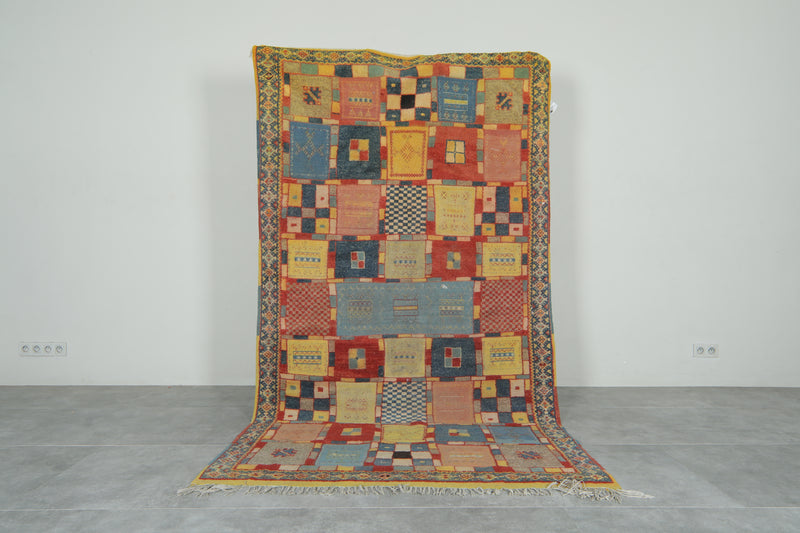 Handmade Moroccan geometric wool rug - 4.9 ft x 8.7 ft