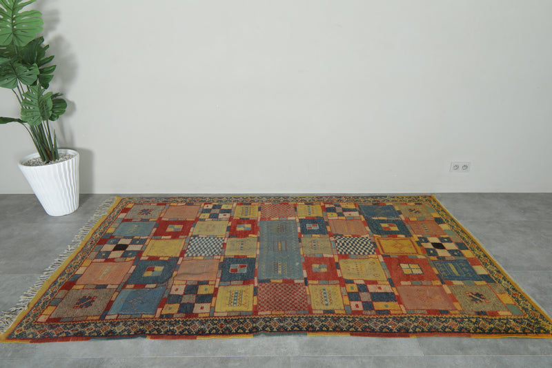 Handmade Moroccan geometric wool rug - 4.9 ft x 8.7 ft