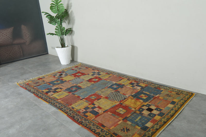 Handmade Moroccan geometric wool rug - 4.9 ft x 8.7 ft