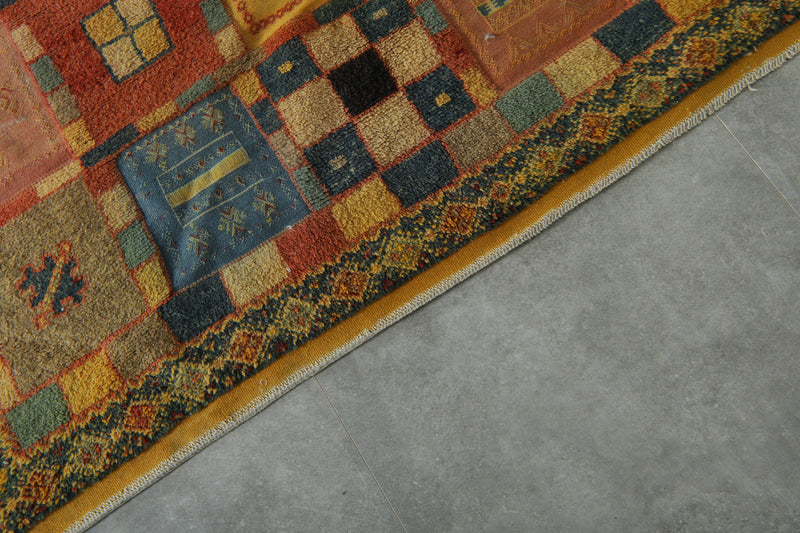 Handmade Moroccan geometric wool rug - 4.9 ft x 8.7 ft